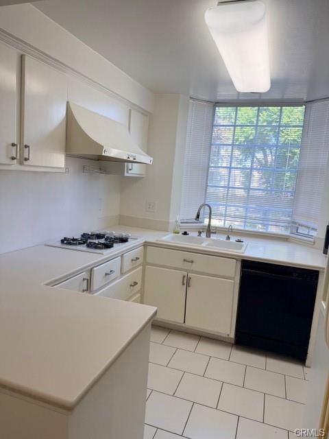 14106 Dickens St #101 - Photo 3 of 8