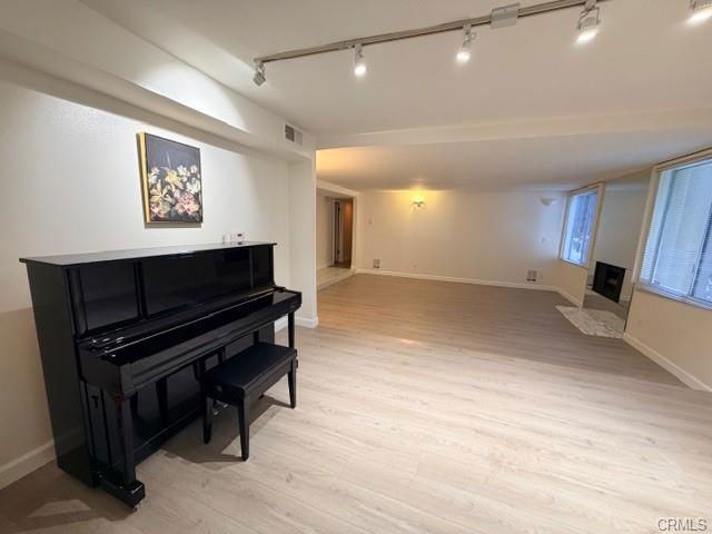 14106 Dickens St #101 - Photo 4 of 8