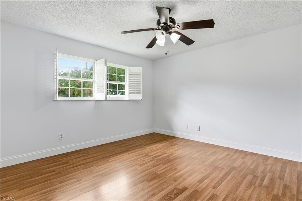 4520 Se 11th Pl - Photo 5 of 8