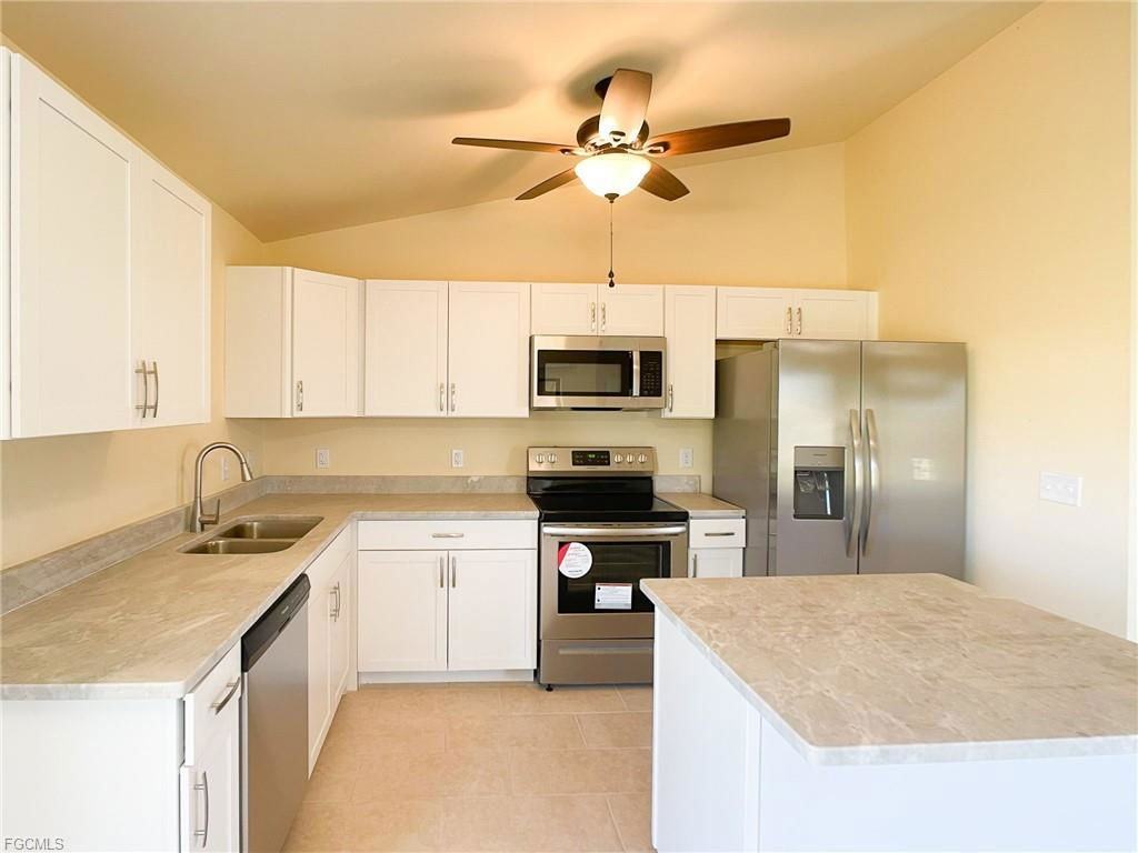 125 Northeast 7th Terrace - Photo 2 of 8