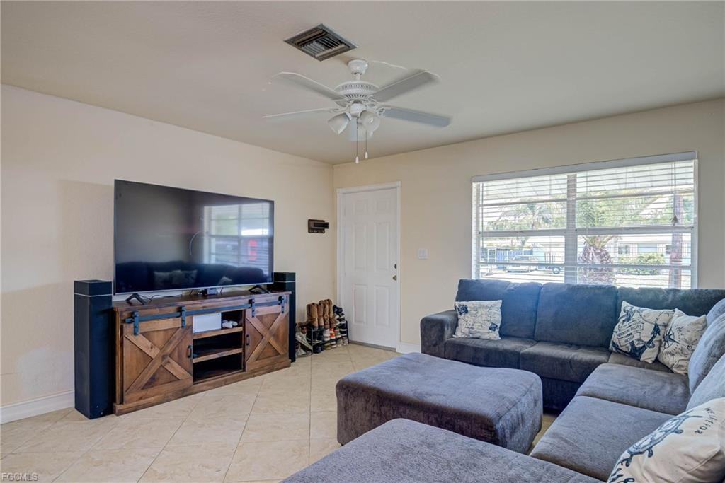 2019 Clarke Ave - Photo 2 of 8