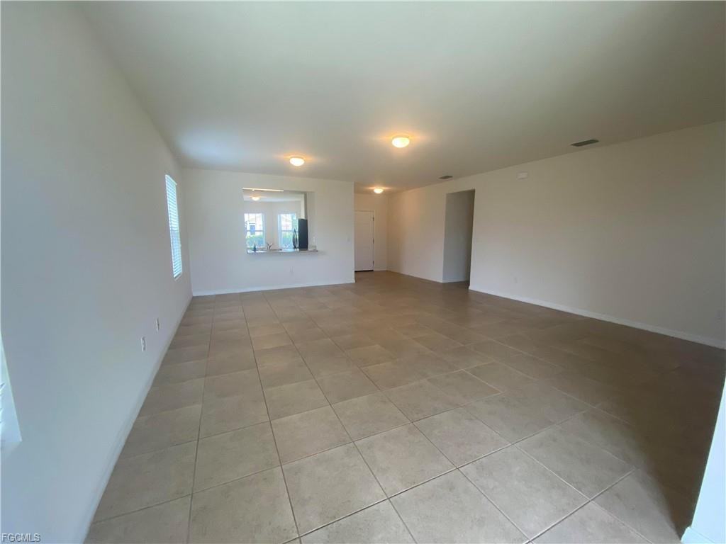 504 Sw 9th Ave - Photo 3 of 8