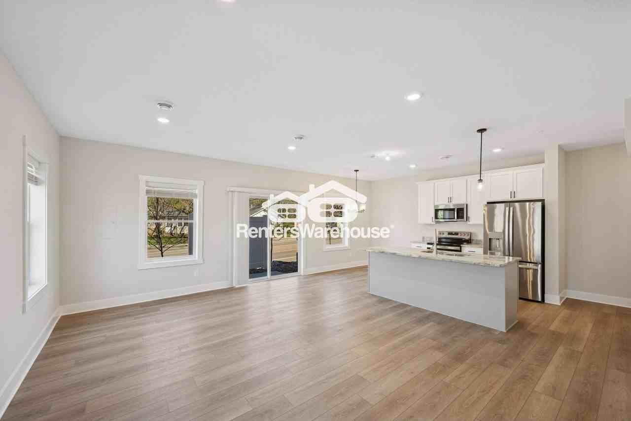 3415 Douglas Dr N - Photo 2 of 24