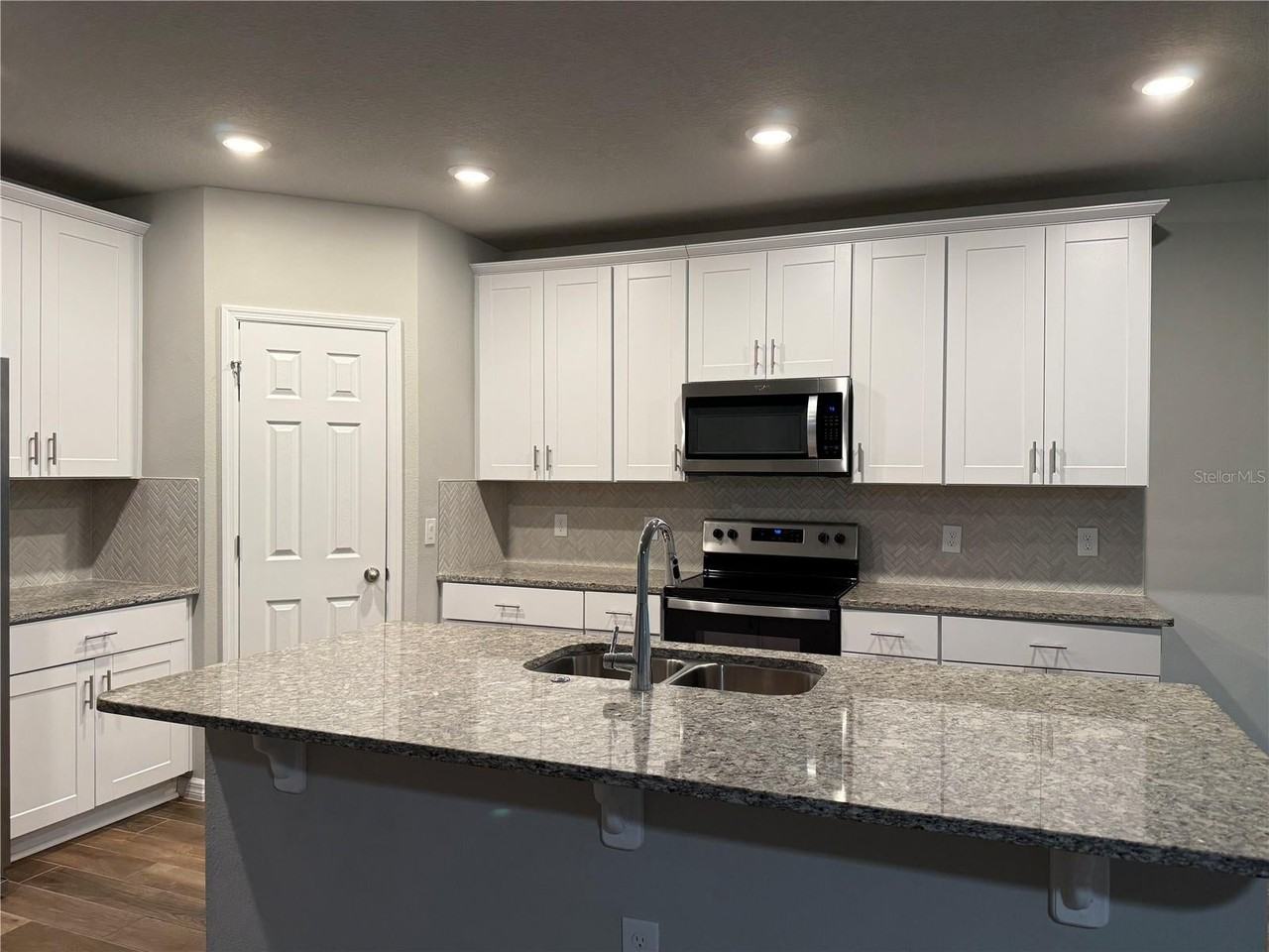 17253 Cagan Crossings Blvd - Photo 5 of 38