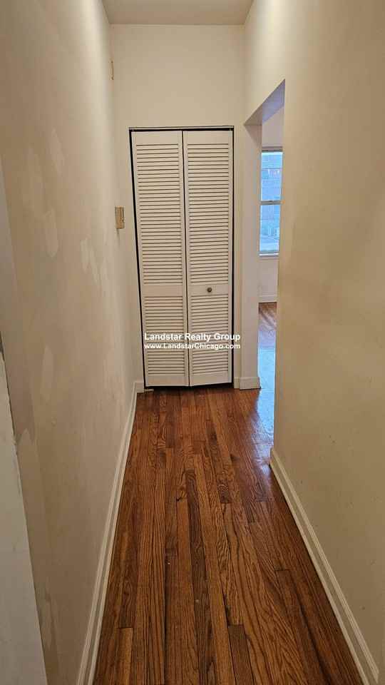 3852 W Ainslie St #2 - Photo 3 of 20