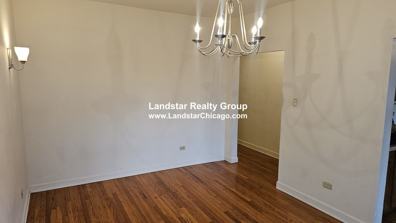 3852 W Ainslie St #2 - Photo 7 of 20