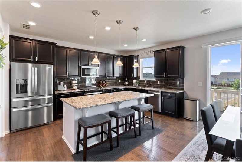 5421 E 143rd Dr - Photo 6 of 37