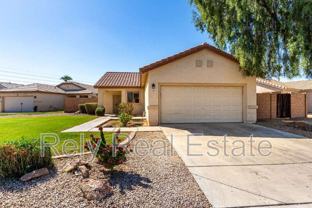 11187 W Almeria Rd - Photo 1 of 1