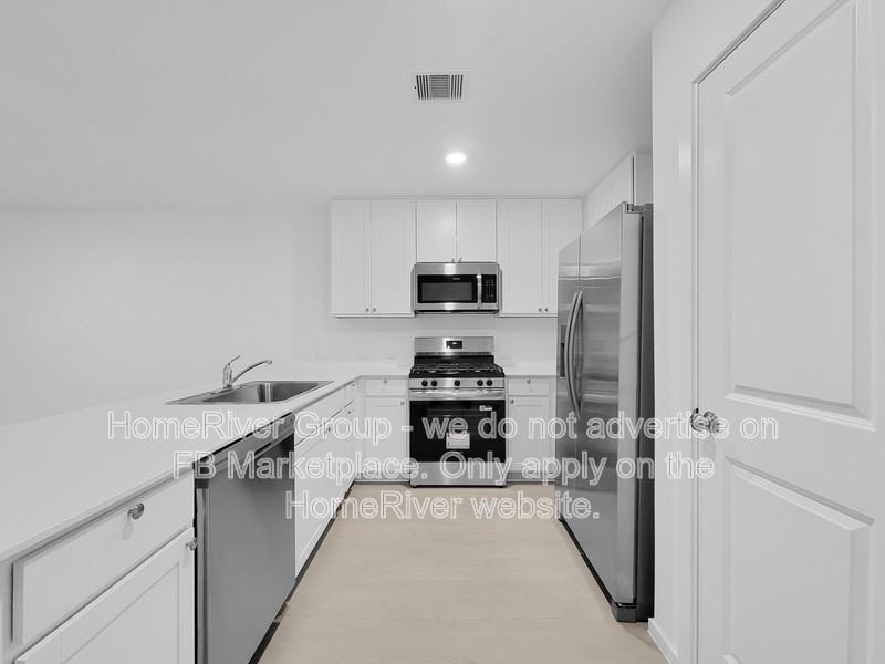 14805 N Ascot Bend Cir - Photo 2 of 23