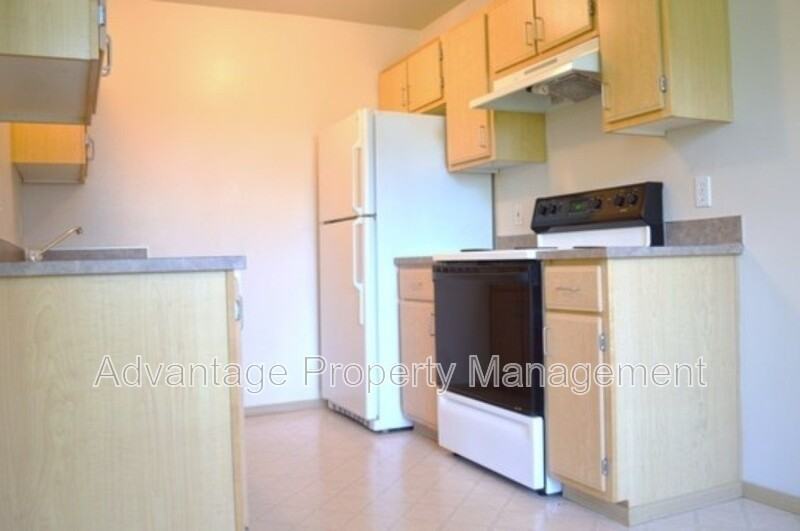 739 Jackson St W #11 - Photo 5 of 33