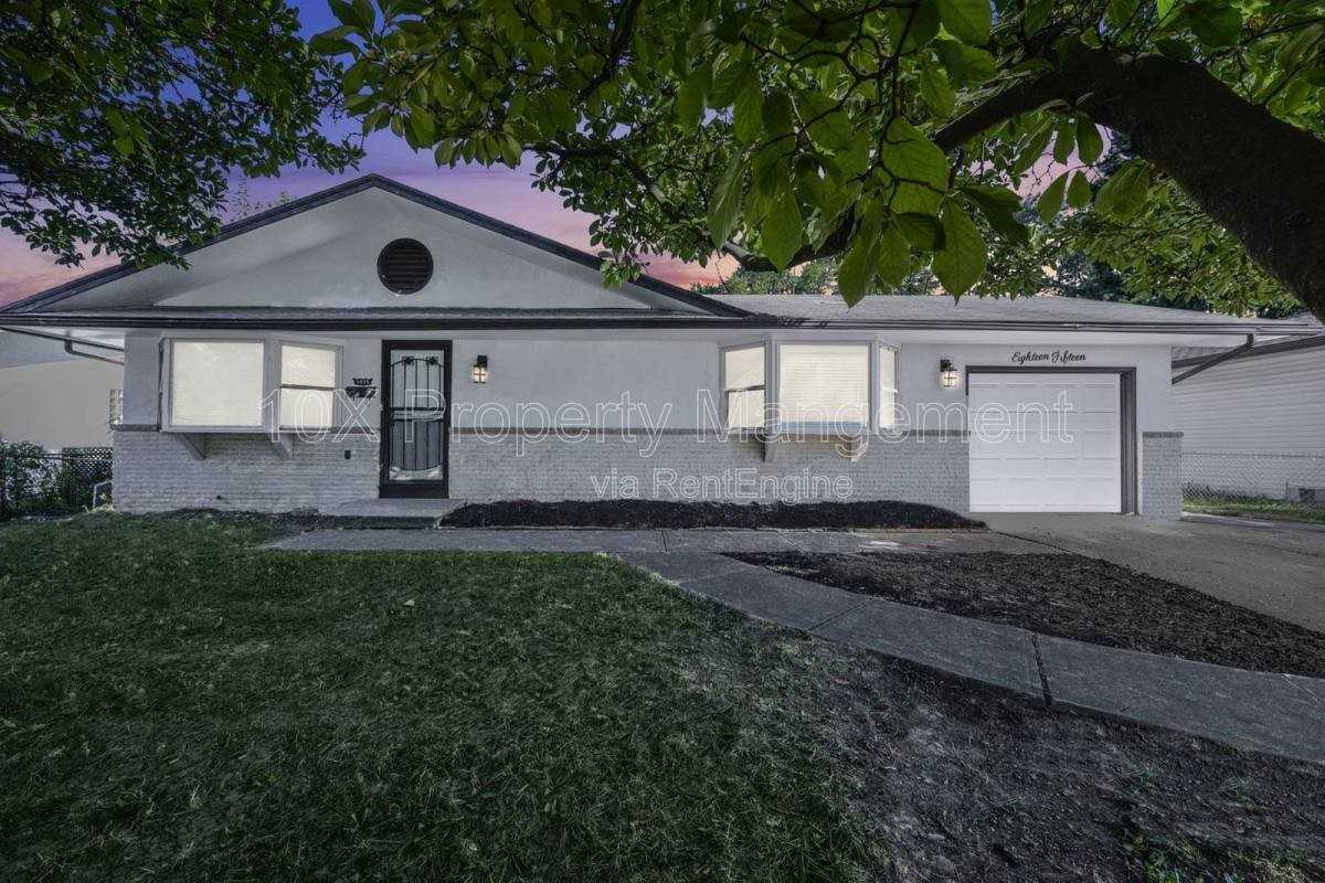 1815 Woodcrest Rd - Photo 2 of 9