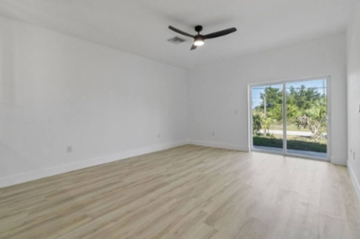 8249 Dimstead St - Photo 3 of 10