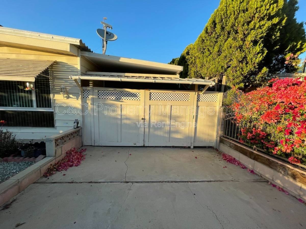 17042 Esperanza Dr - Photo 2 of 10