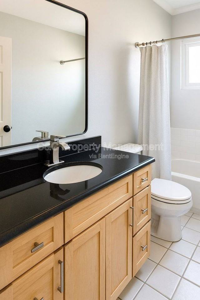 296 Whitney Pl - Photo 3 of 9