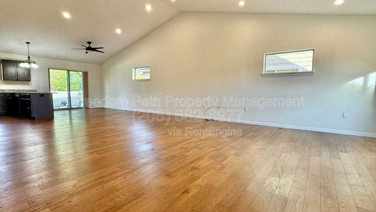 1516 River Rock Rd - Photo 3 of 10