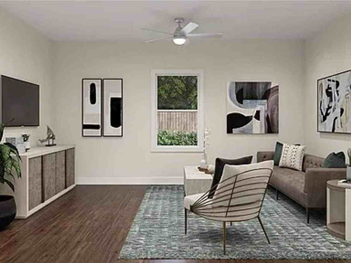 16105 Badalona Dr - Photo 2 of 10