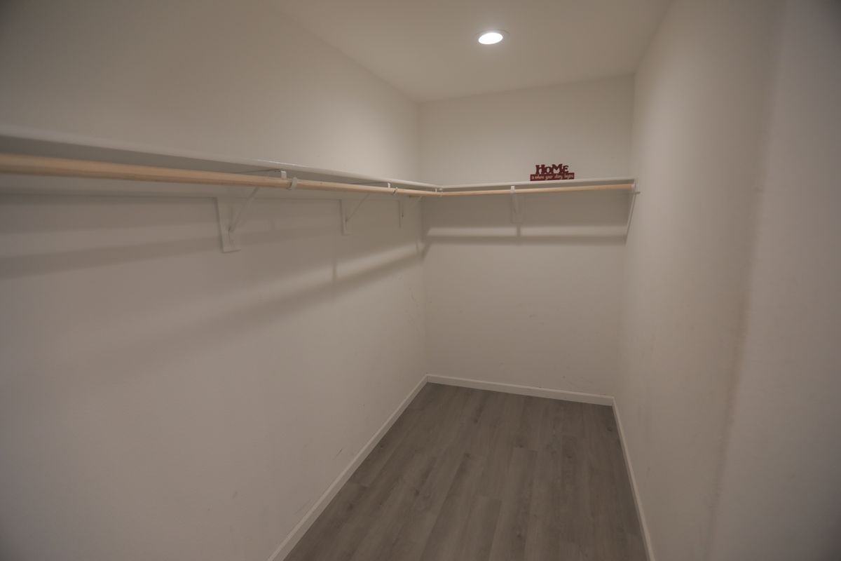 17702 Brandeis Ct - Photo 6 of 24