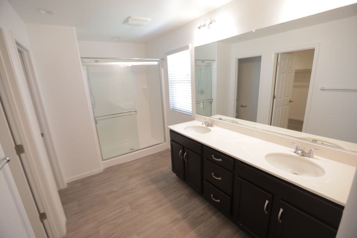 17702 Brandeis Ct - Photo 7 of 24