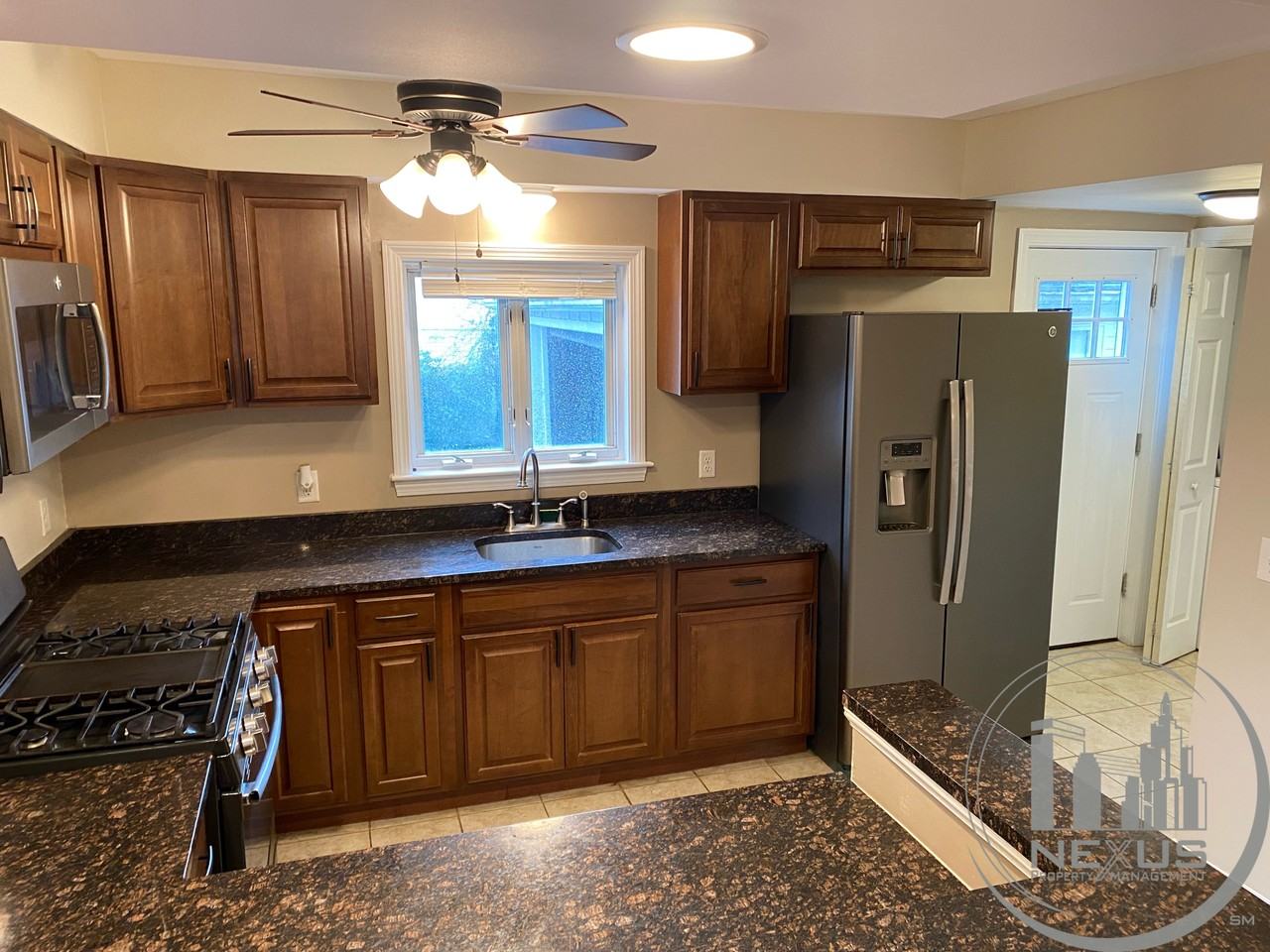 7 View St - Photo 3 of 14