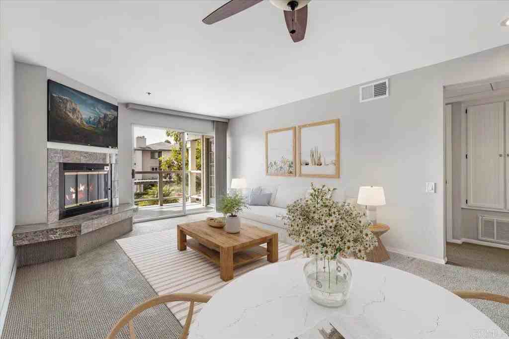 1508 Circa Del Lago - Photo 3 of 6