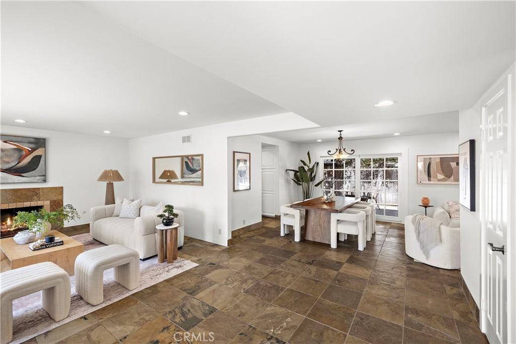 3424 Grand Ave - Photo 4 of 30