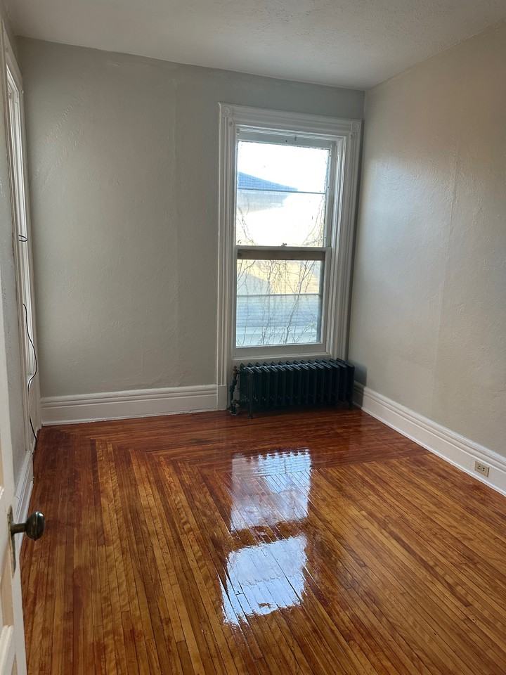 157 W 3rd St #6 - Photo 6 of 9