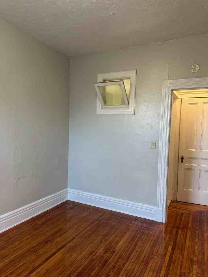 157 W 3rd St #6 - Photo 7 of 9