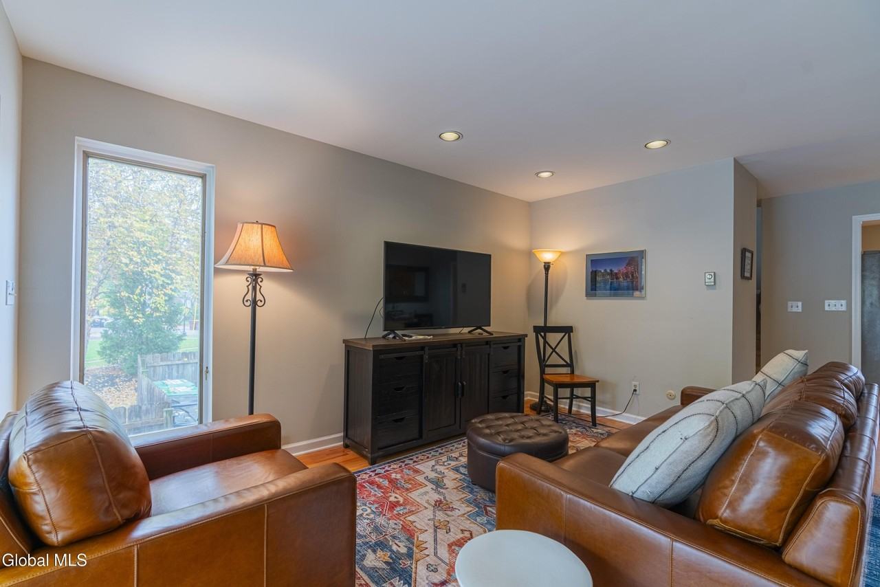 28 White St #28 - Photo 4 of 29