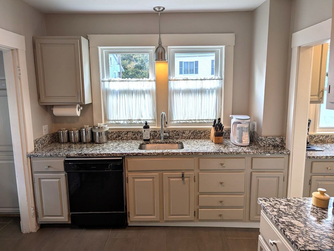 36 Springfield Street - Photo 3 of 22