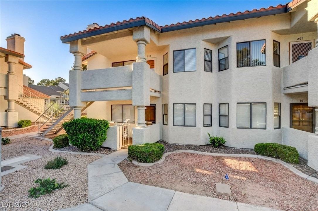 2713 Otter Creek Ct #202 - Photo 4 of 41