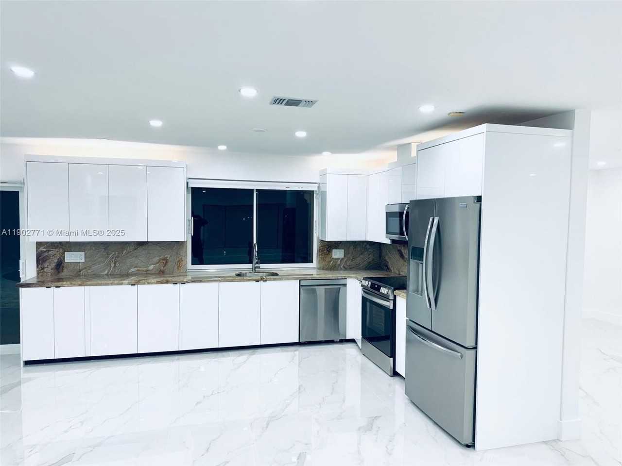 4719 Madison Street - Photo 6 of 50