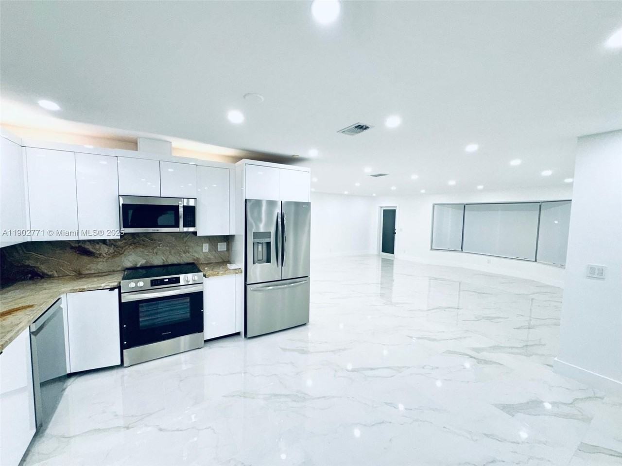 4719 Madison Street - Photo 7 of 50