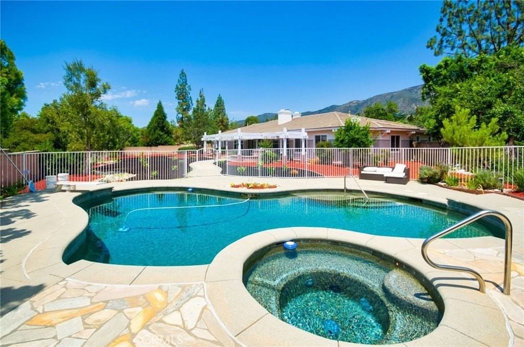 4176 New Hampshire Ave - Photo 3 of 34