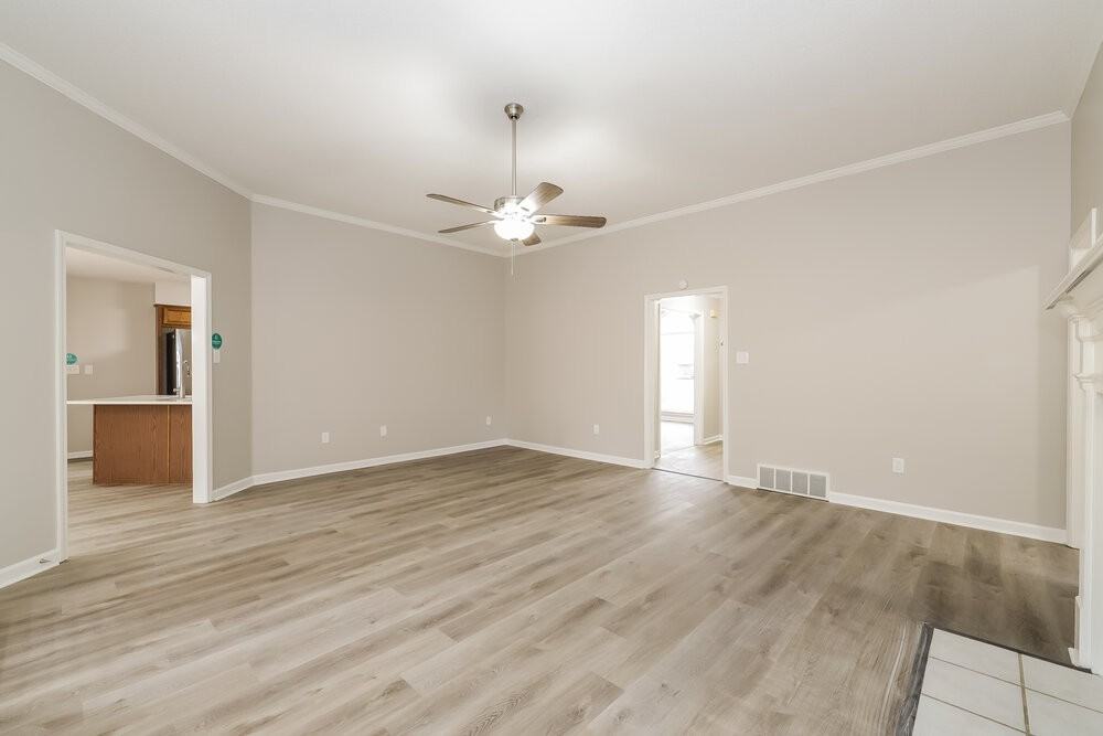 6150 Woodstock View Drive - Photo 5 of 17