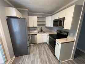 927 Green St - Photo 1 of 1