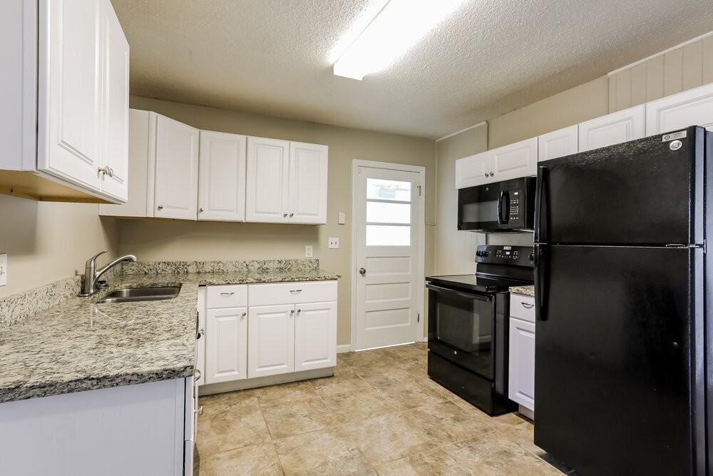 11222 E 20th St S - Photo 7 of 17