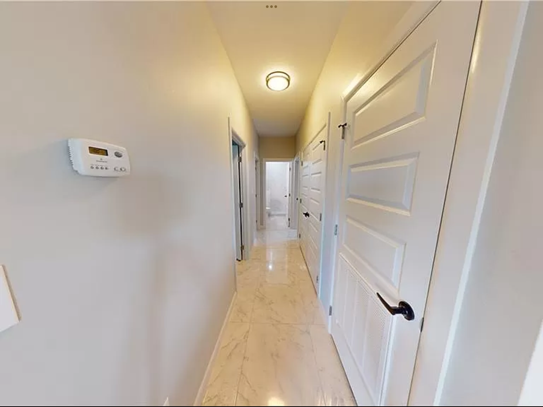 904 Hidden Hills St ##3 - Photo 6 of 9