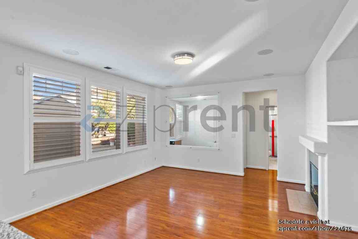 2883 Seadrift Circle - Photo 7 of 42