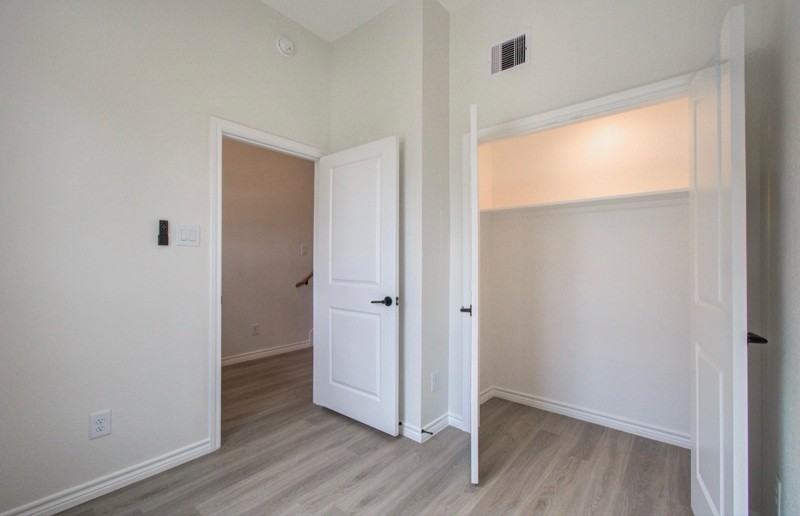 15309 Coaltown Road - Photo 7 of 10