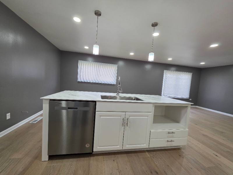 310 Merrill Avenue - Photo 4 of 19