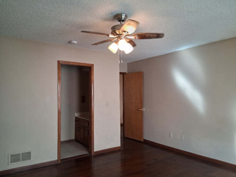 10814 Westterrace - Photo 4 of 20