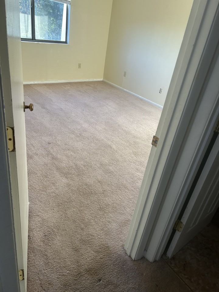 407 4th St #13 - Photo 6 of 10