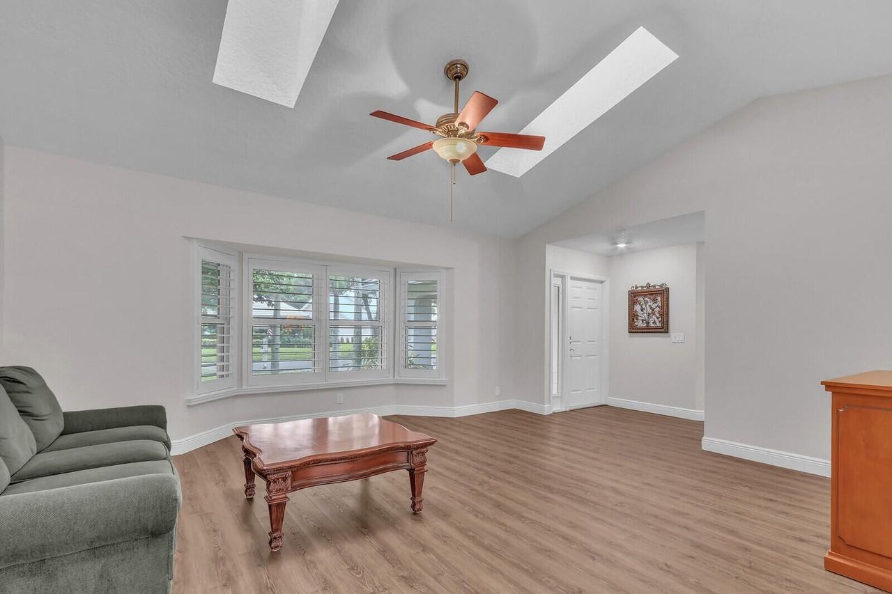 18791 Misty Lake Drive - Photo 6 of 27