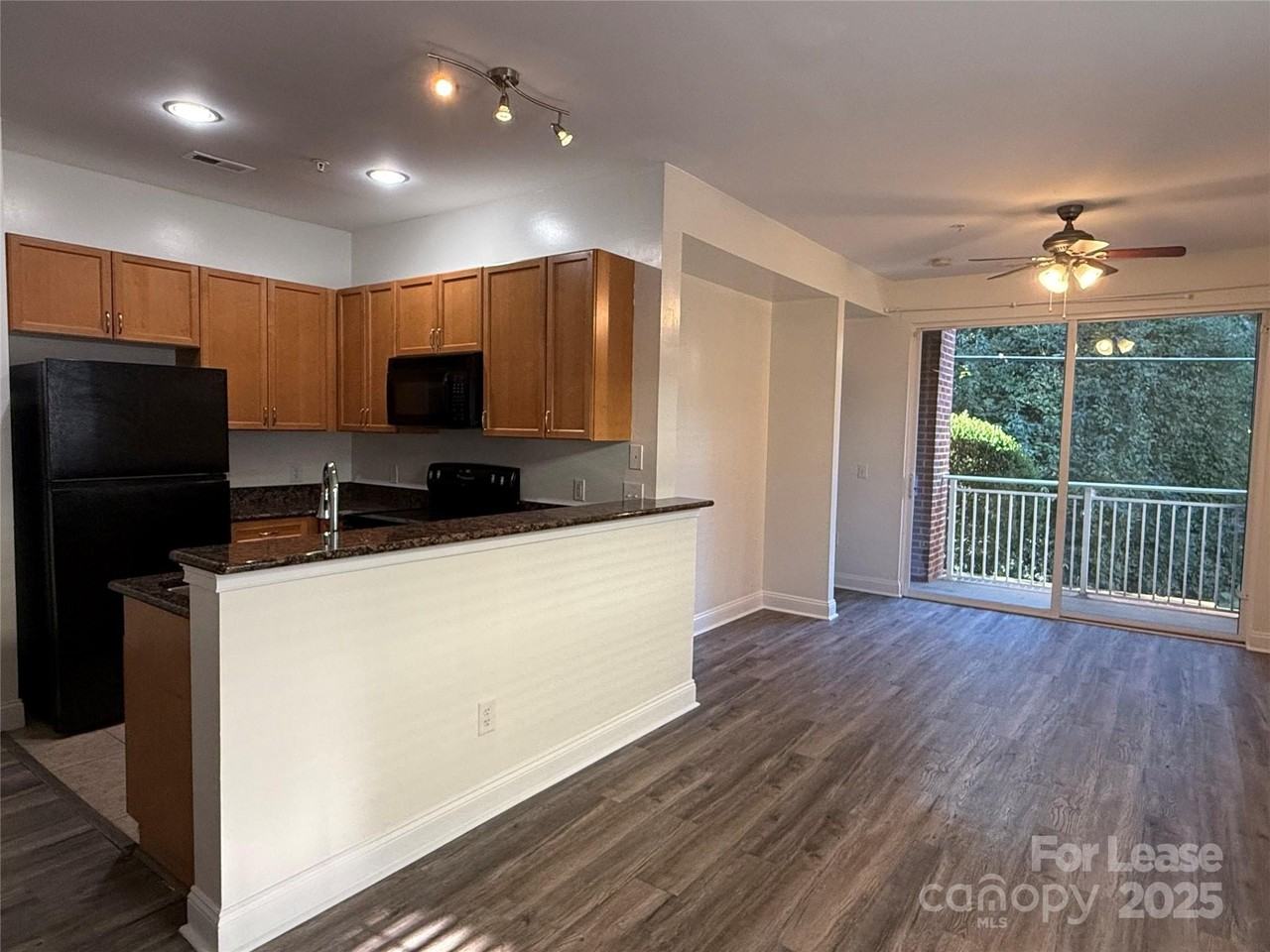 1310 Kenilworth Ave - Photo 2 of 16