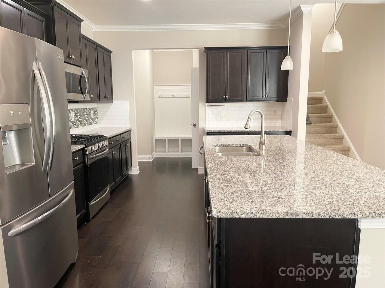 1469 Bramblewood Dr - Photo 3 of 12