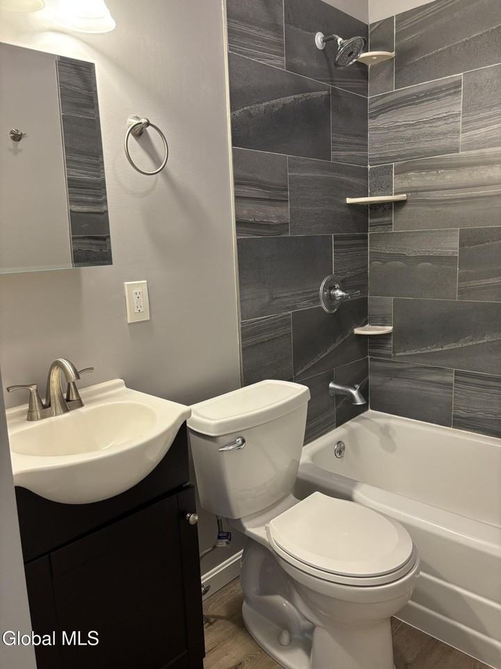 1620 6th Ave Apt 2 #2 - Photo 6 of 6