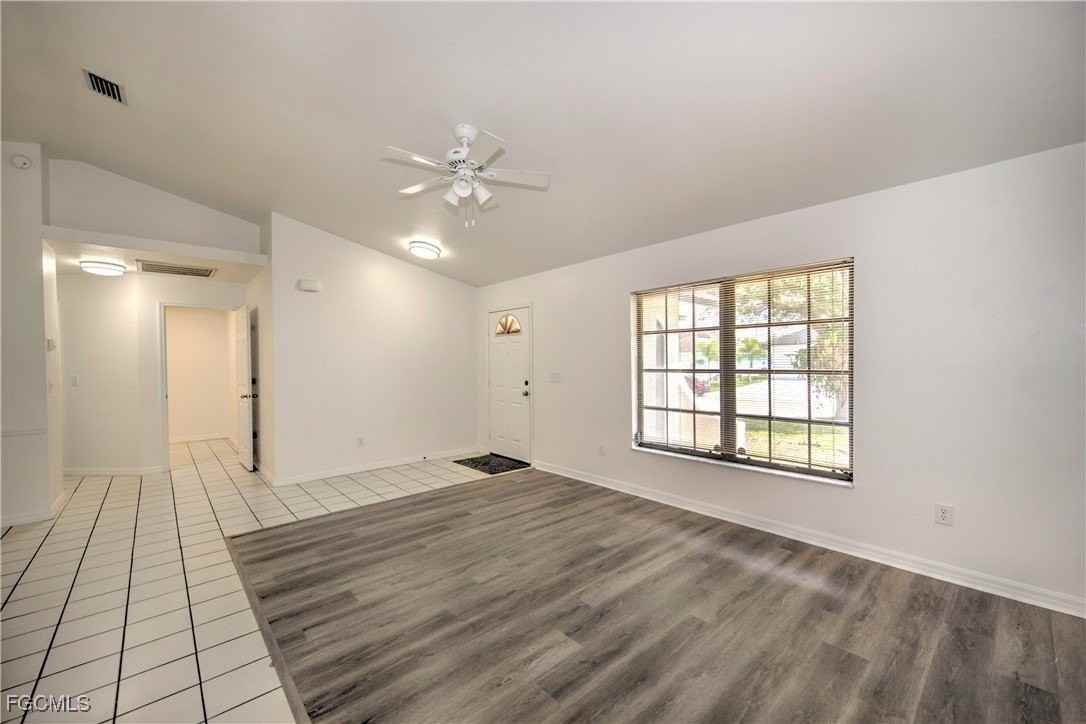 1402 Sw 1st Ave - Photo 3 of 26