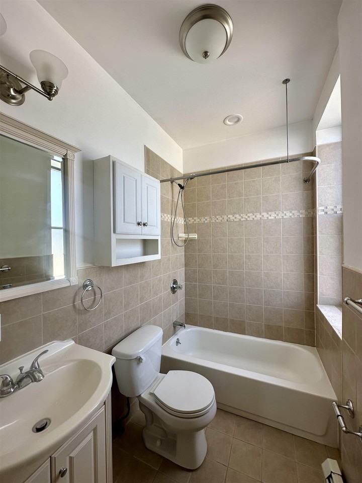 275 Webster Avenue #8 - Photo 4 of 13