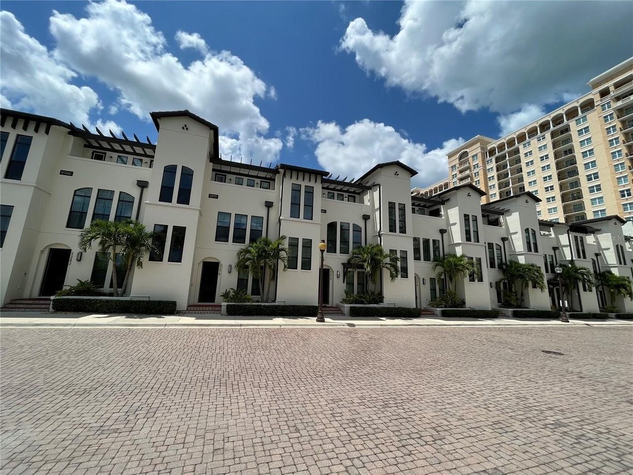 1278 May Ln - Photo 2 of 49