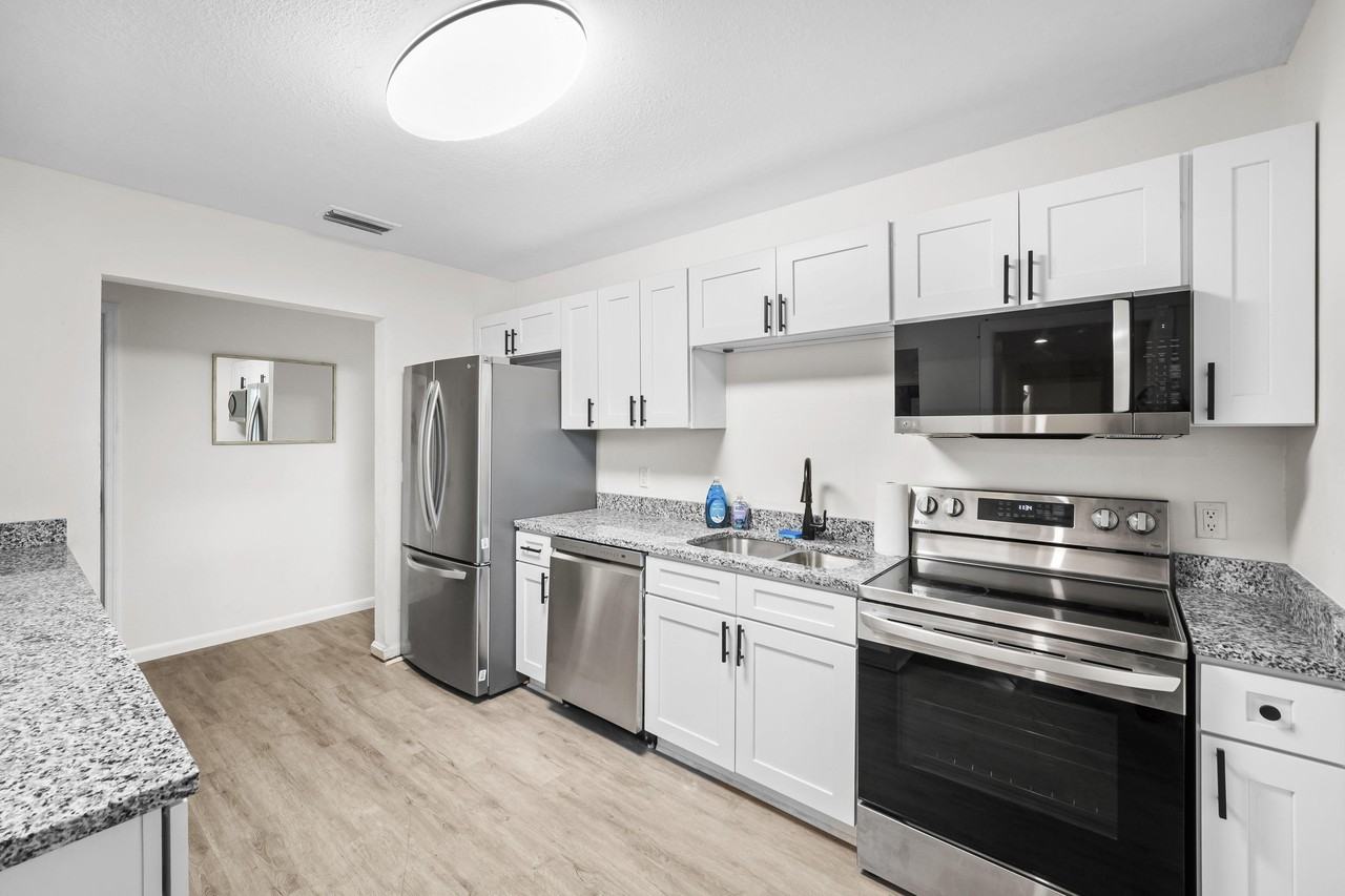 110th St - Photo 2 of 14